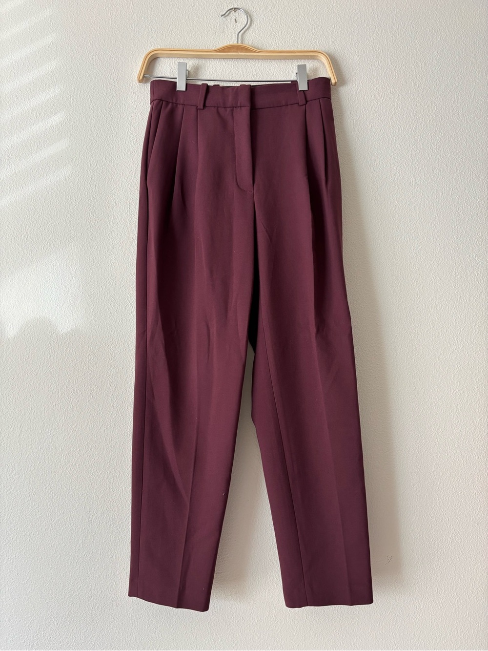 Babaton Tailored Pleated Trousers in Wine